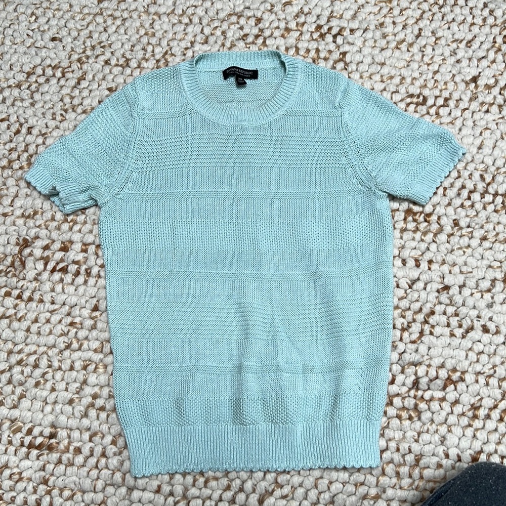 Banana Republic t-shirt sweater. Size XS.
